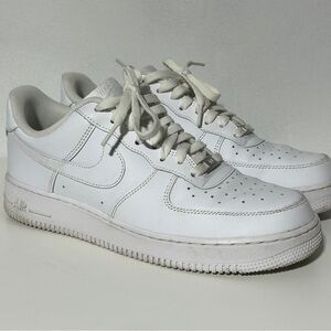 Nike Men’s Air Force 1 ‘07 Low Top Sneakers